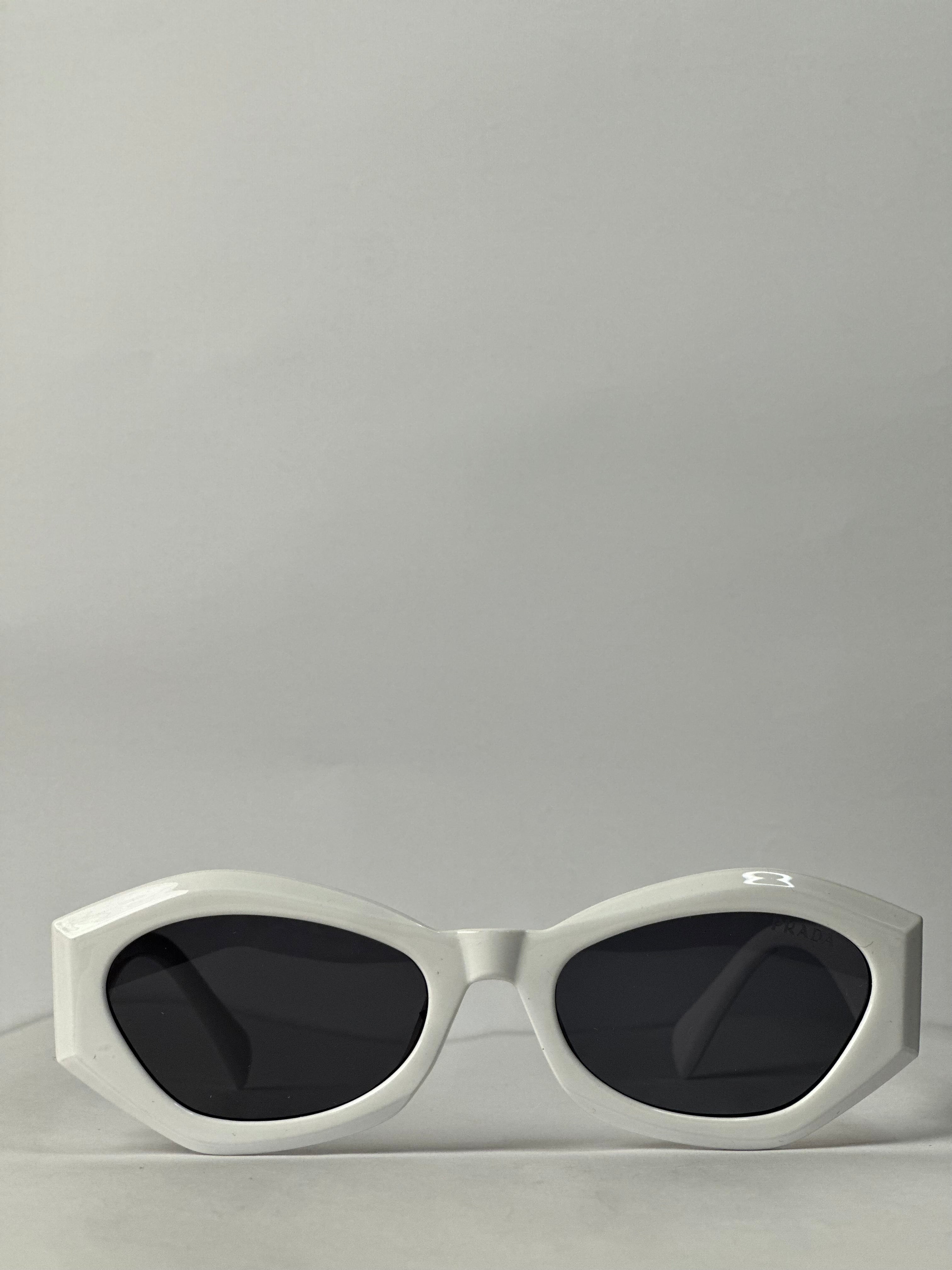 Trendy Prada White Edition