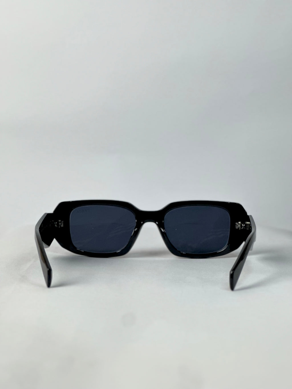 Trendy Prada Black Edition