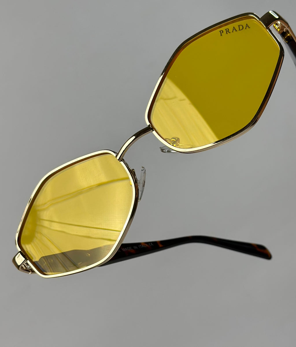 Sun Reflect Prada