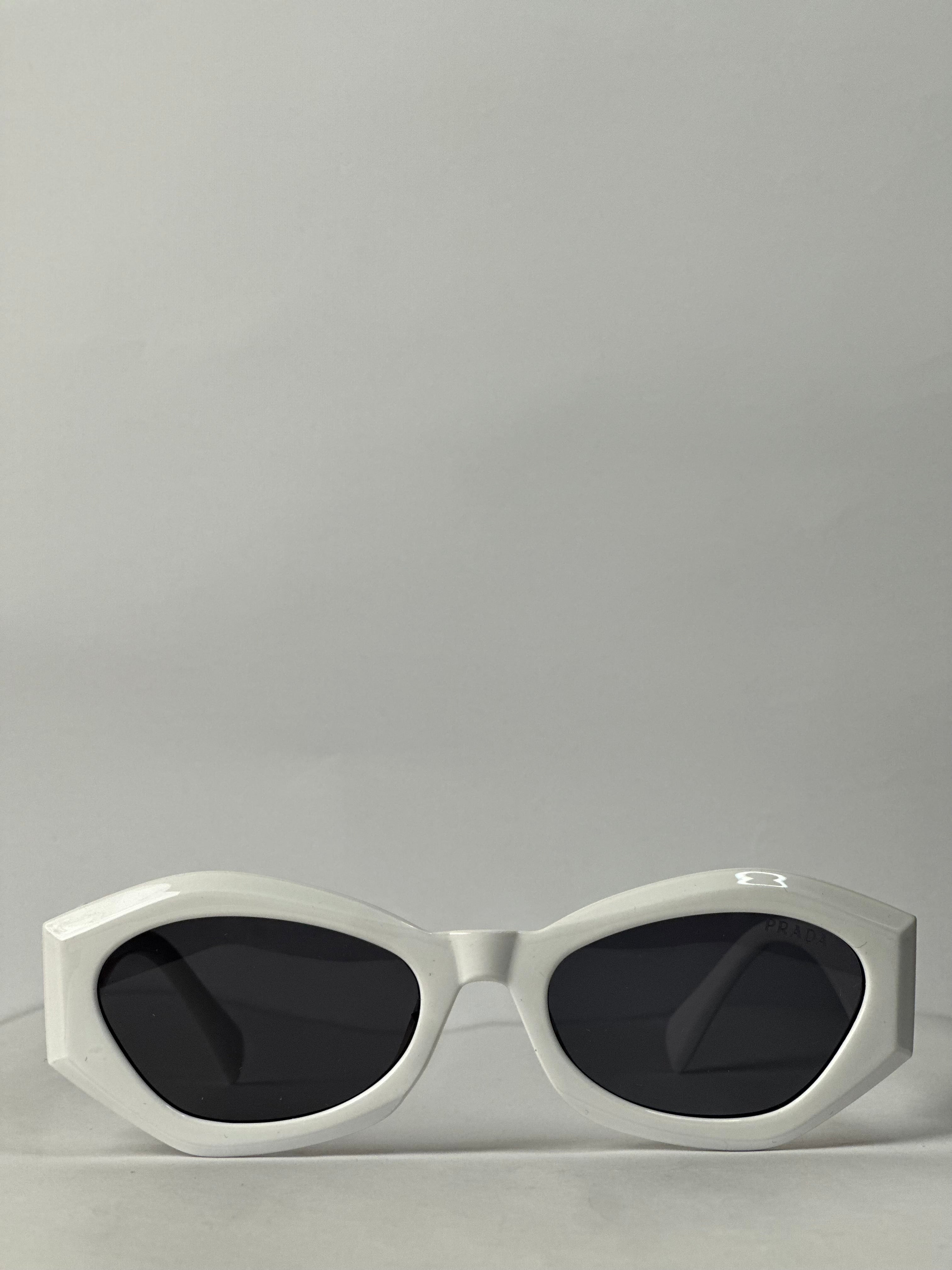 Trendy Prada White Edition