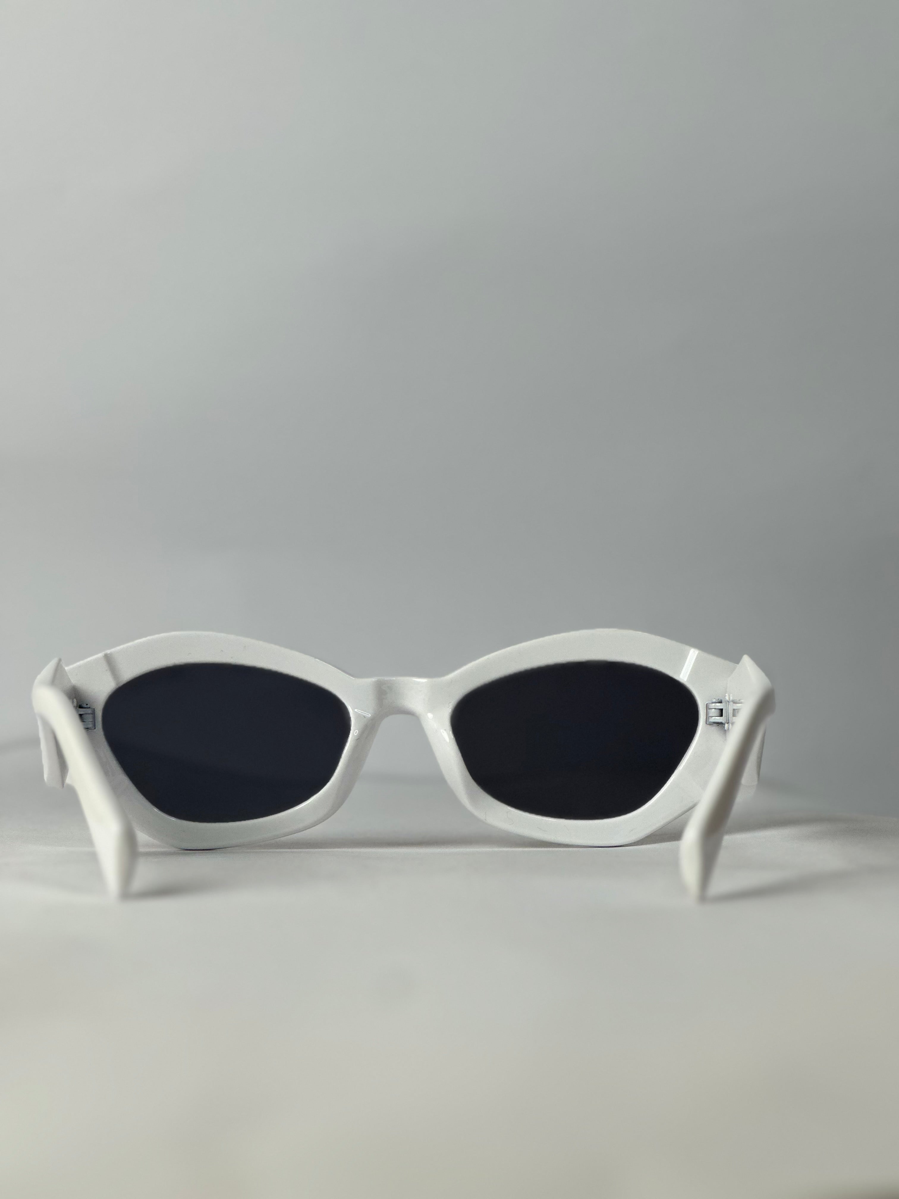 Trendy Prada White Edition